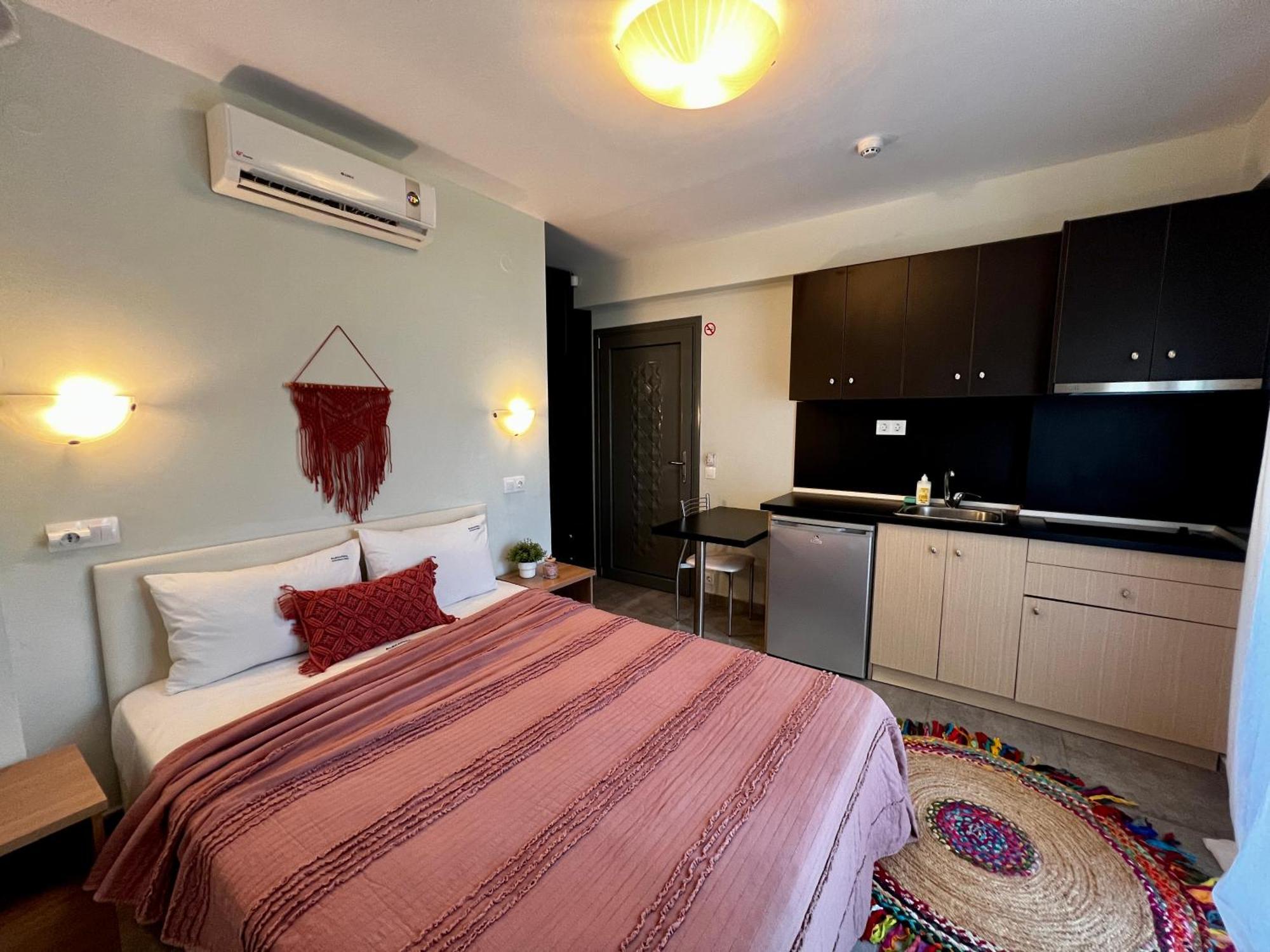 Nikiti Holidays Rom bilde